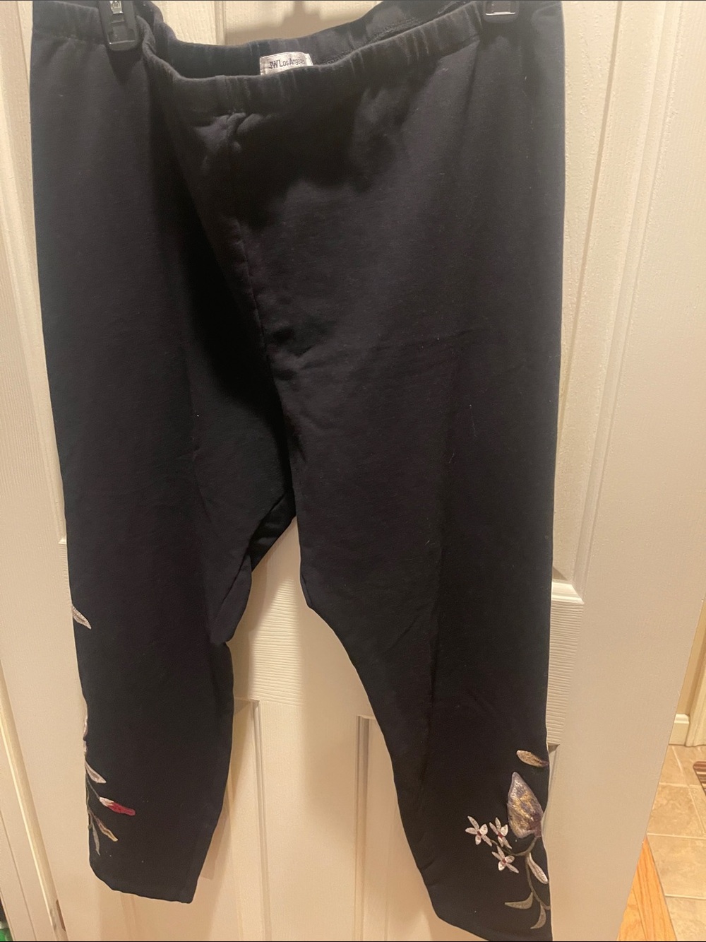 Johnny Was Black Embroidered Floral leggings